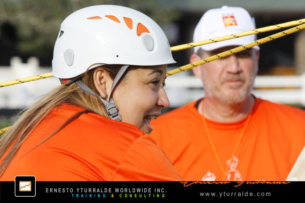 Taller de Cuerdas Bajas orientado al trabajo colaborativo y la integración empresarial