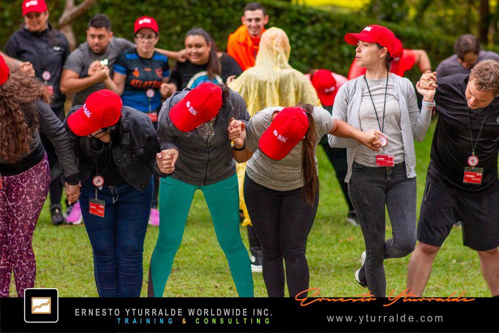 Jornada de Team Building enfocada en fortalecer relaciones de confianza en equipos de alto desempeño